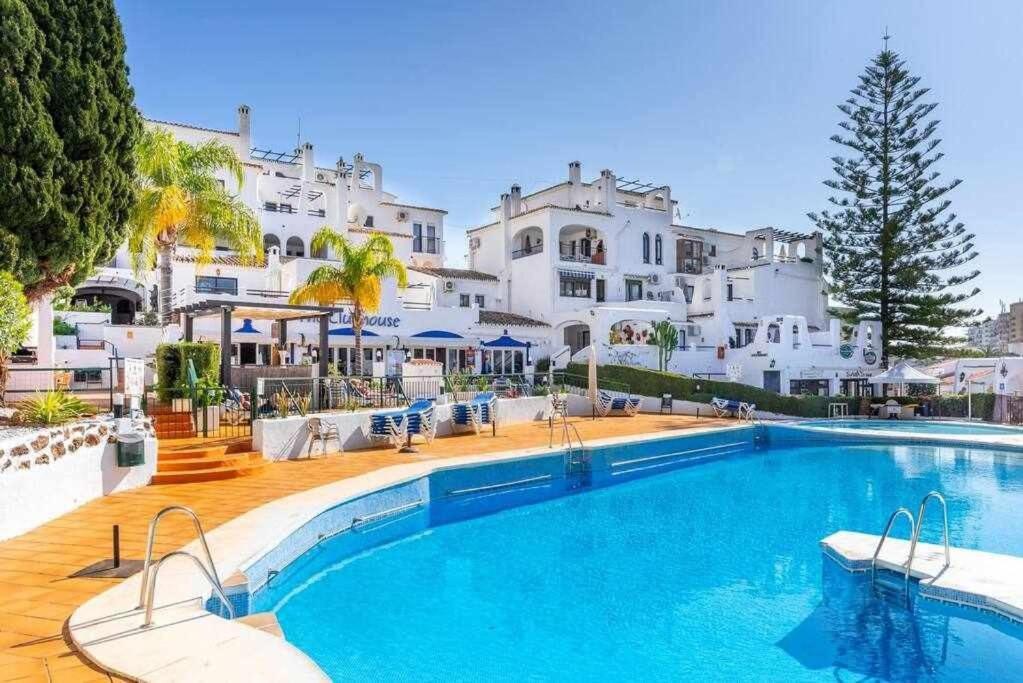 797 Hr - Pueblo Evita- Andalusian Apartment With Terrace. Benalmadena Bagian luar foto